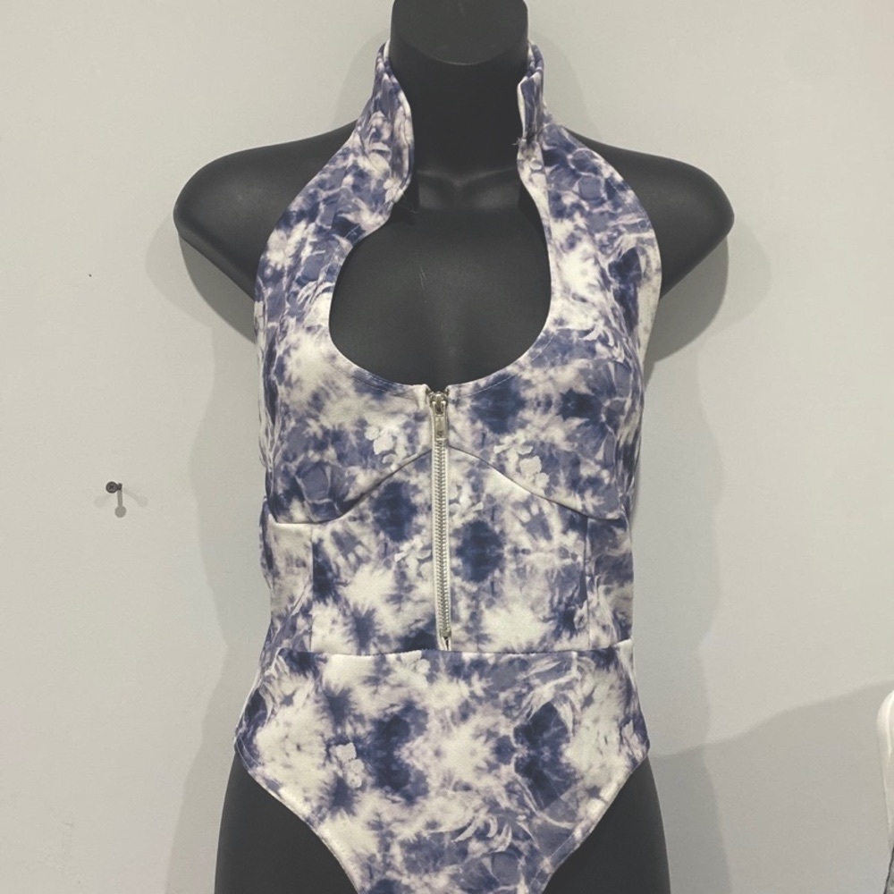 Prettylittle thing bodysuit